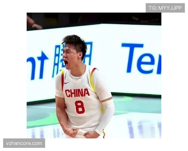 赵睿训练完直接打飞的去三亚吃椰子鸡,这日子过得跟顶流男星似的 赵睿训练完直接打飞的去三亚吃椰子鸡,这日子过得跟顶流男星似的